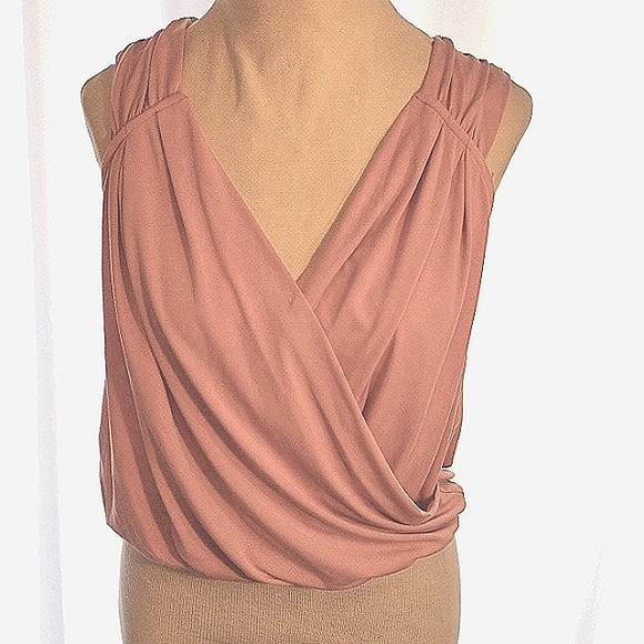 BCBGeneration Summer Top Asymmetrical V-front L Rose Tan color Sz M - Picture 2 of 16